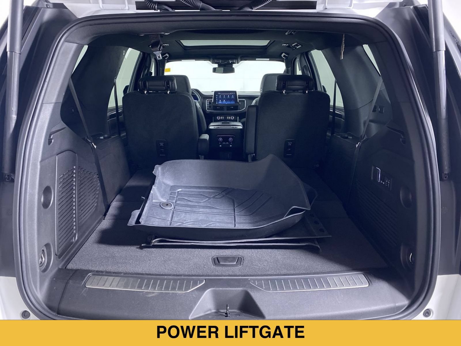 Certified 2024 Chevrolet Tahoe RST w/ Luxury Package AWD/4WD image 15