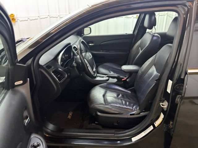 Used 2013 Chrysler 200 Limited FWD image 25