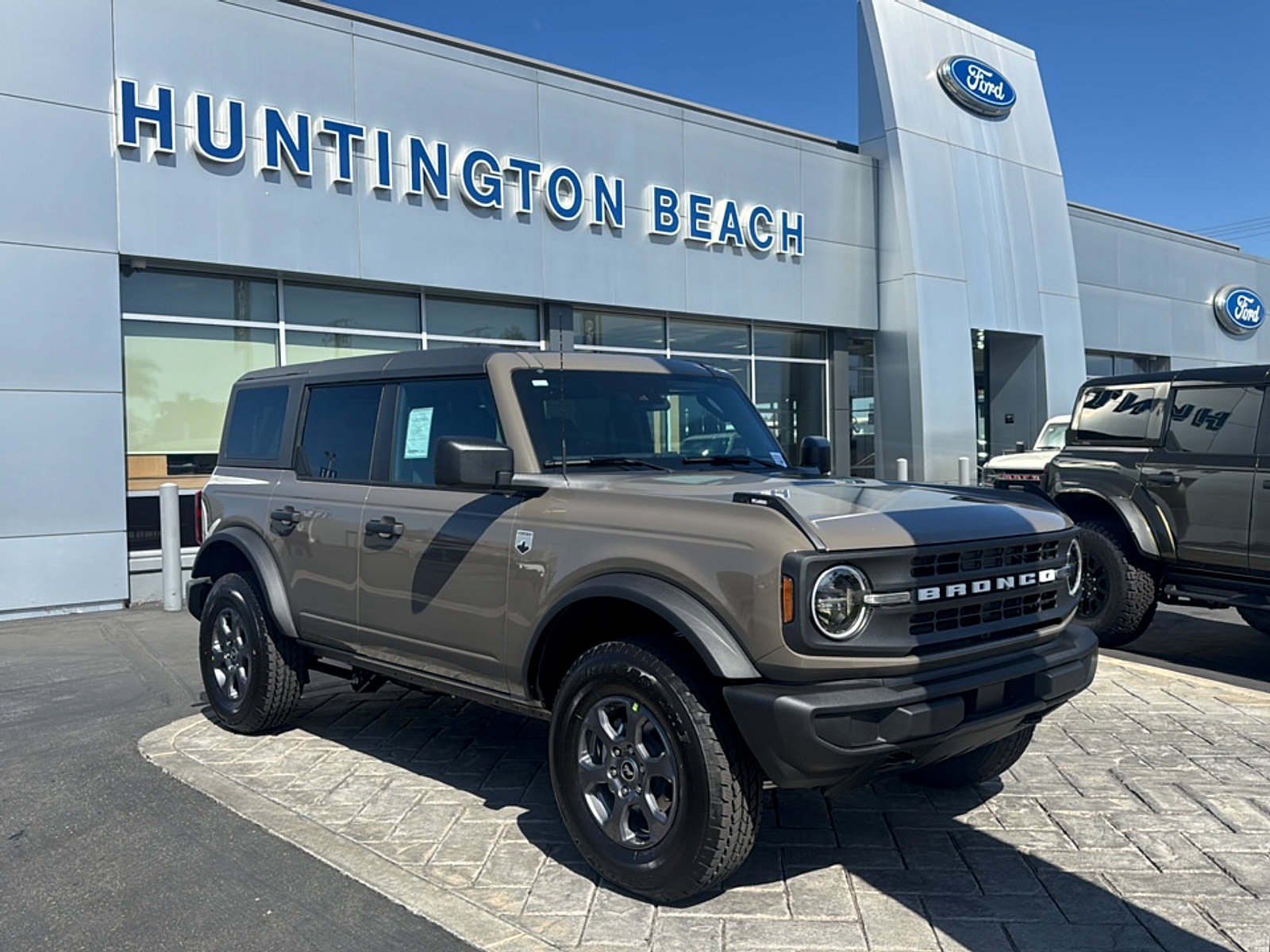 New 2026 Ford Bronco Big Bend AWD/4WD image 1