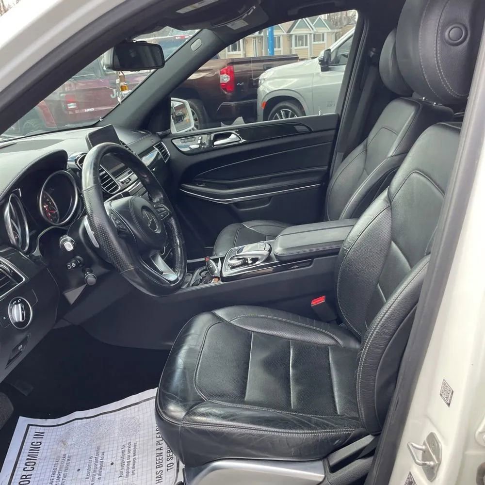 Used 2017 Mercedes-Benz GLS 550 4MATIC image 22