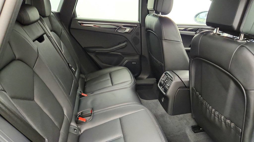 Used 2024 Porsche Macan S w/ Premium Plus Package AWD/4WD image 23