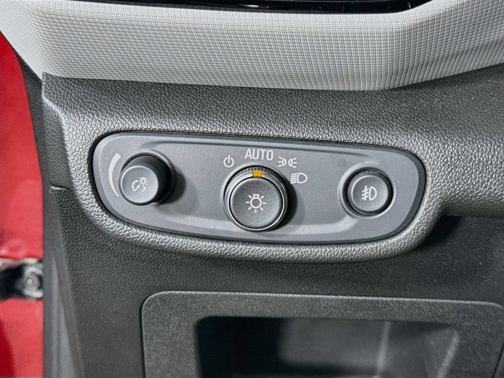 Used 2022 Chevrolet TrailBlazer LT FWD image 17