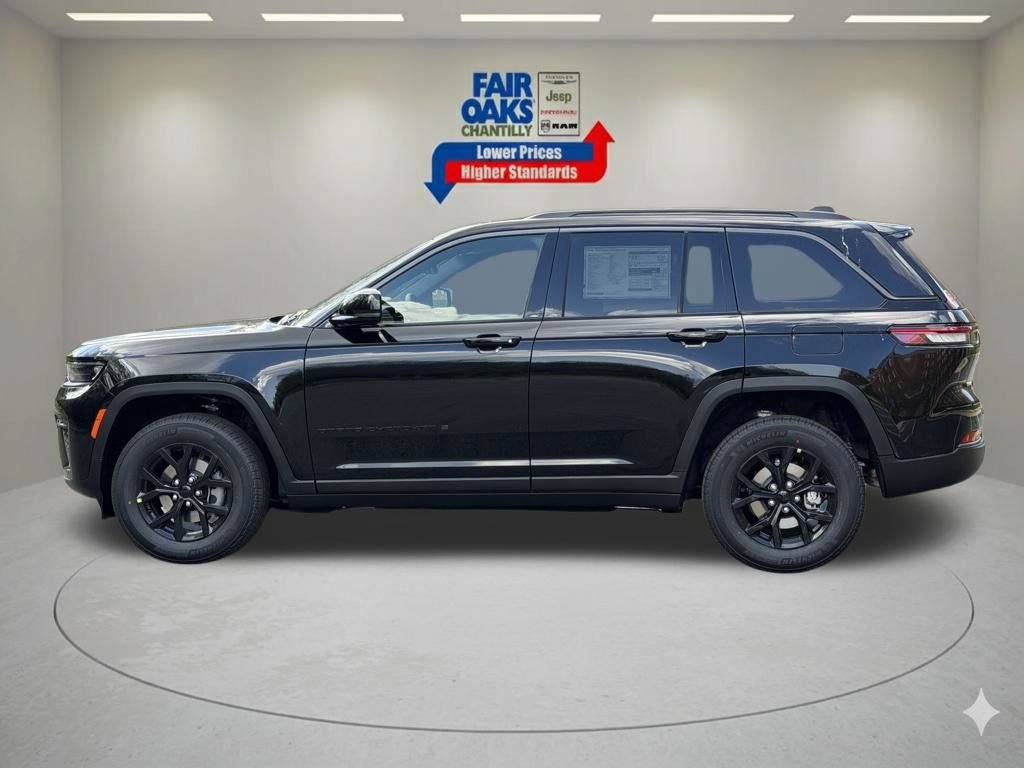 New 2026 Jeep Grand Cherokee Altitude AWD/4WD image 9