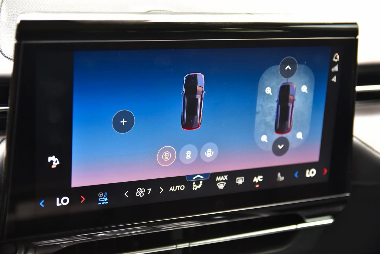 New 2026 Lincoln Nautilus Reserve AWD/4WD image 36
