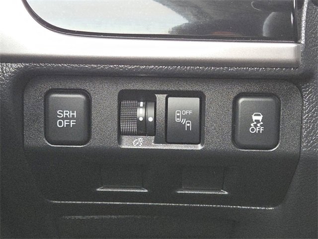 Used 2018 Subaru Forester 2.5i Premium w/ Popular Package #3B image 10