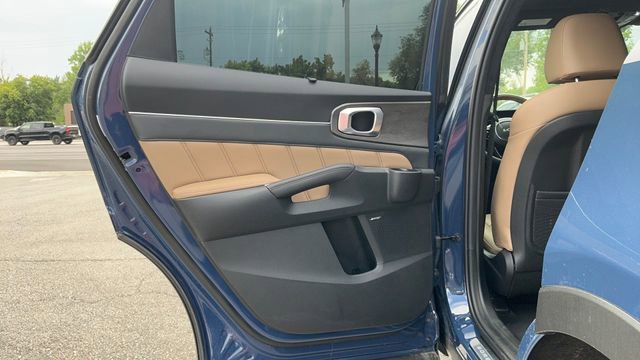 Certified 2025 Kia Sorento SX Prestige w/ Olive Brown Leather Package image 18