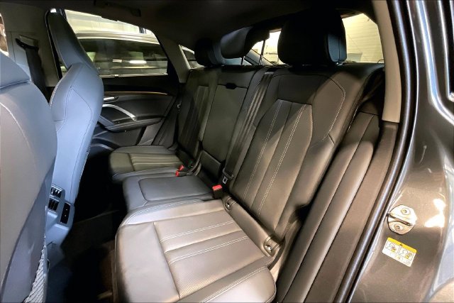 Used 2025 Audi Q5 Premium Plus w/ Premium Plus AWD/4WD image 26