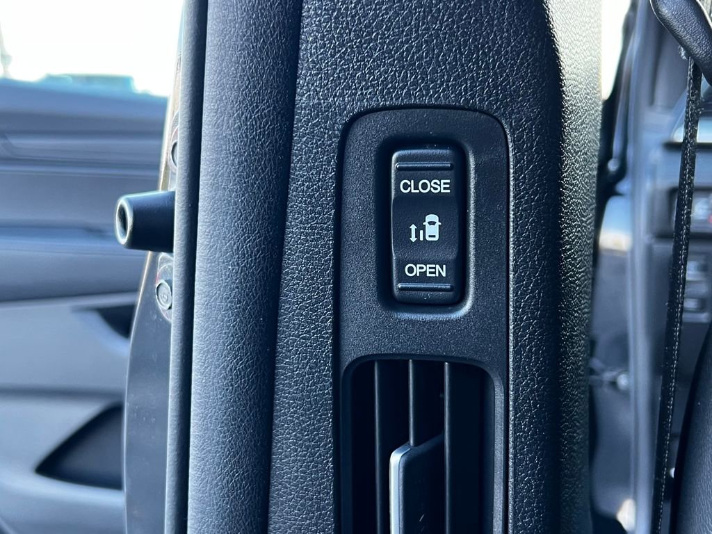 Used 2025 Honda Odyssey Sport-L image 14