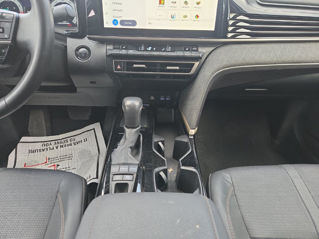 Used 2025 Toyota Camry XLE FWD image 11