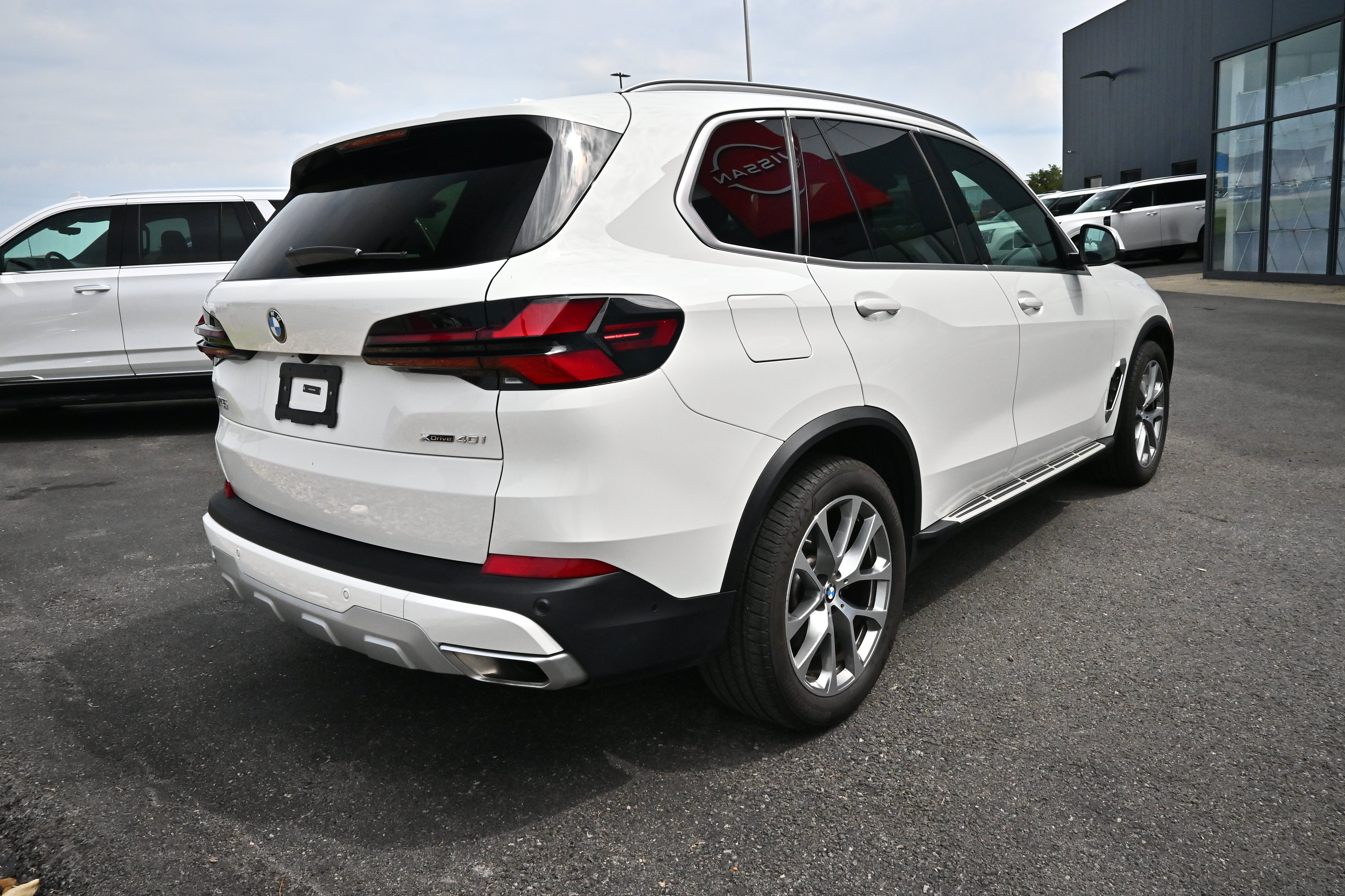 Used 2026 BMW X5 xDrive40i AWD/4WD image 8