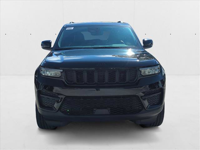 New 2025 Jeep Grand Cherokee Altitude image 6