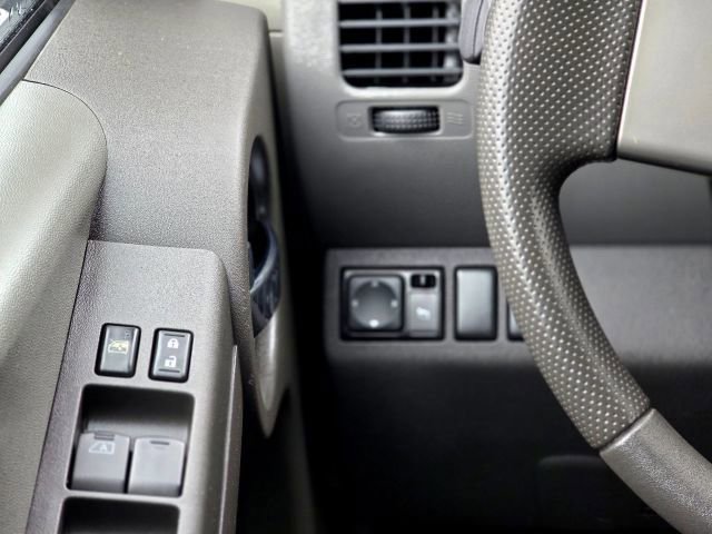 Used 2011 Nissan Xterra S w/ 4X4 Value Package image 17