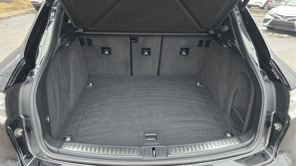 Used 2022 Porsche Macan image 21
