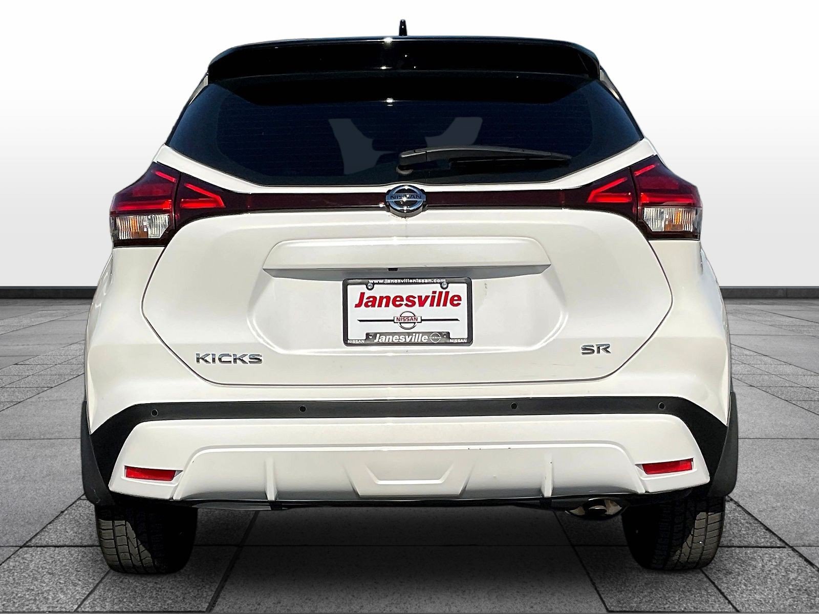 Certified 2021 Nissan Kicks SR w/ SR Premium Package FWD image 6