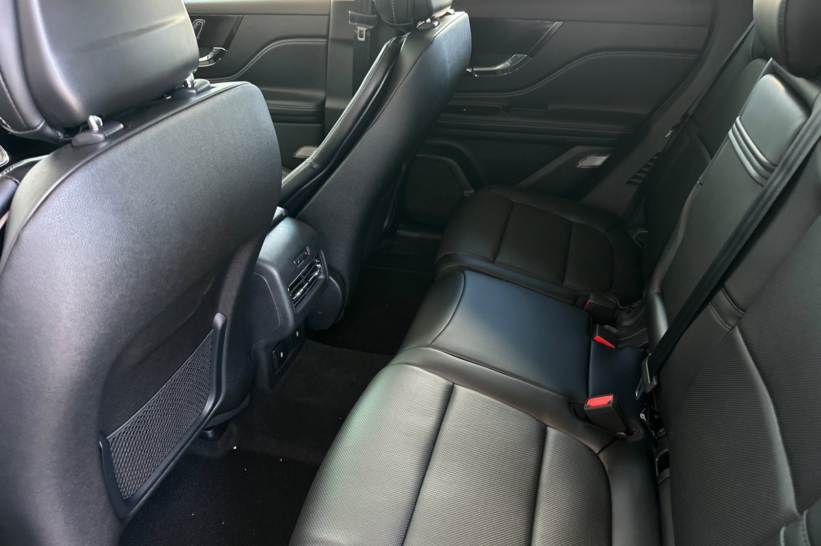 New 2025 Lincoln Corsair Reserve w/ Equipment Group 202A image 11