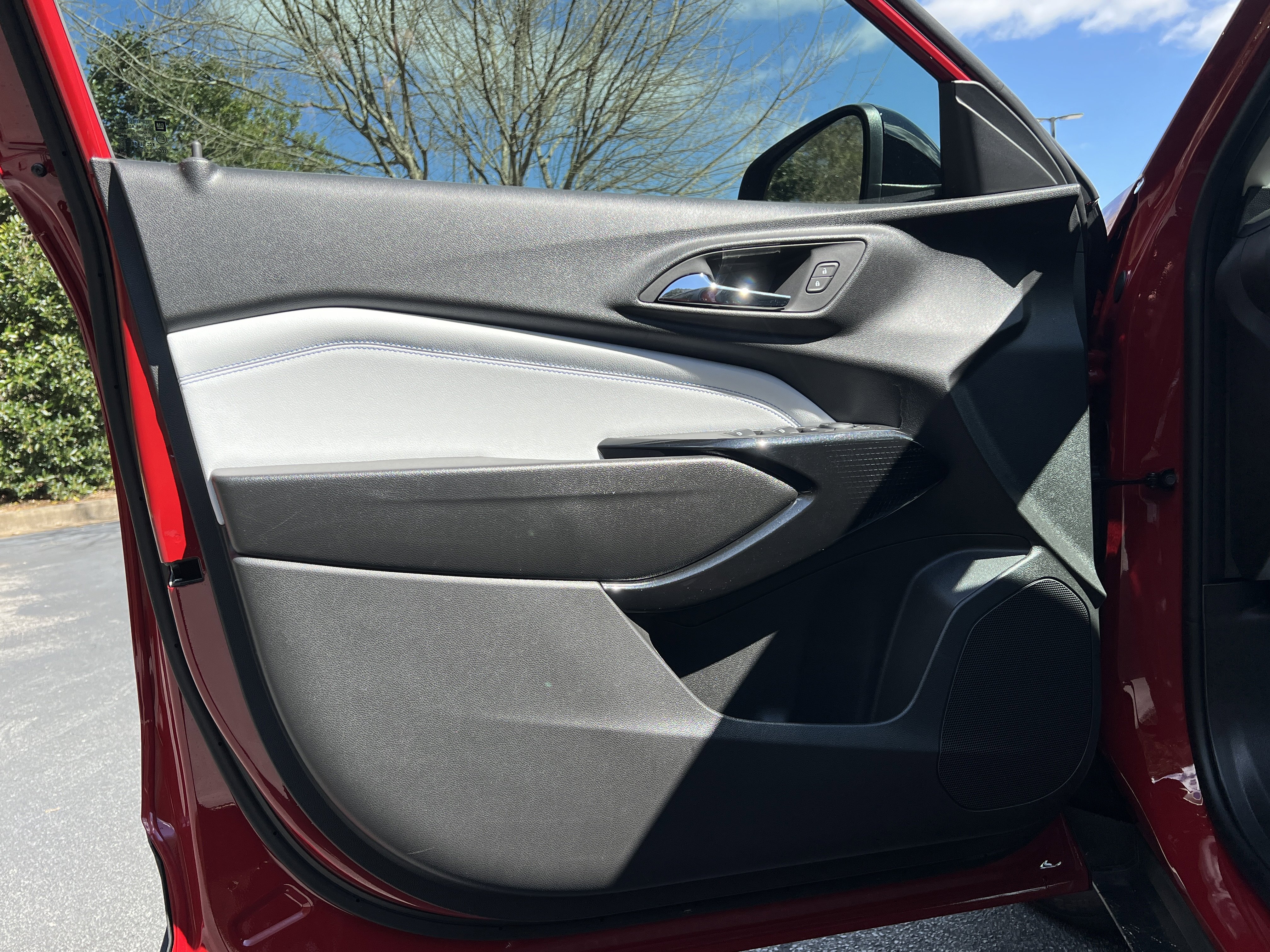 New 2026 Chevrolet Trax LT w/ Midnight Edition image 15