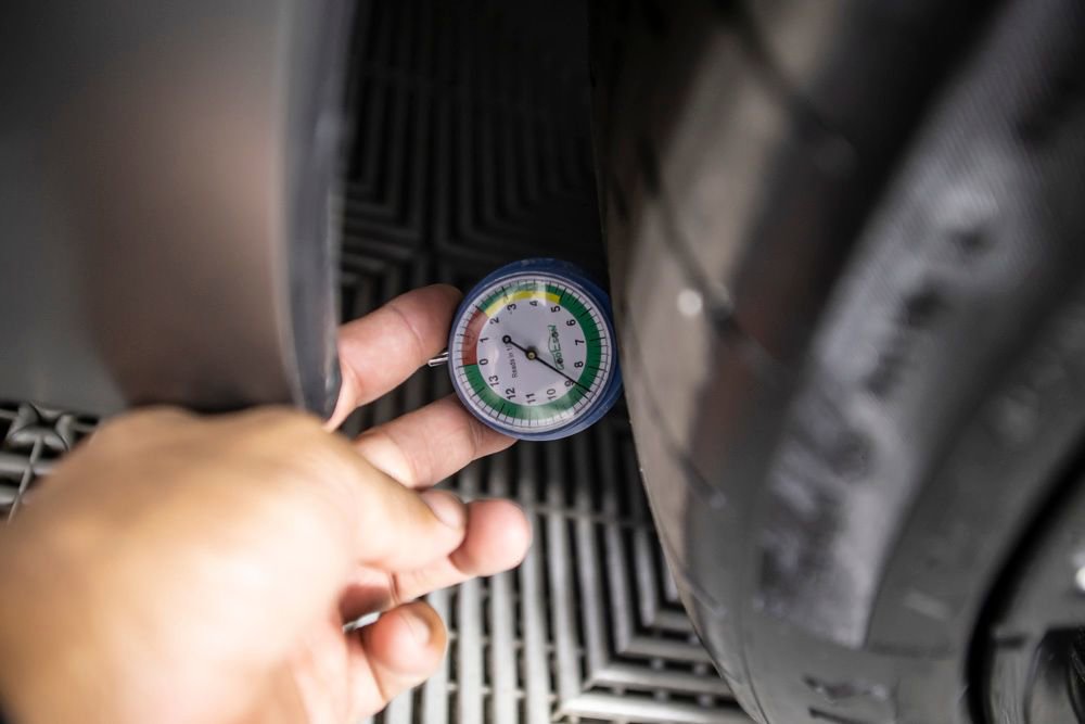 Used 2024 BMW Z4 M40i w/ Premium Package image 46