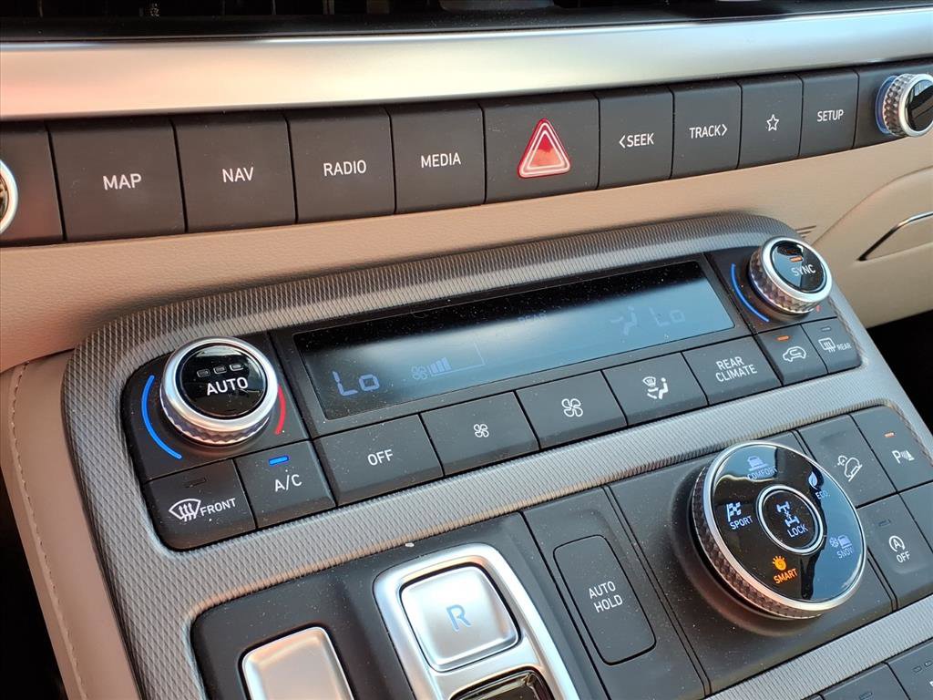 Used 2024 Hyundai Palisade Limited image 11