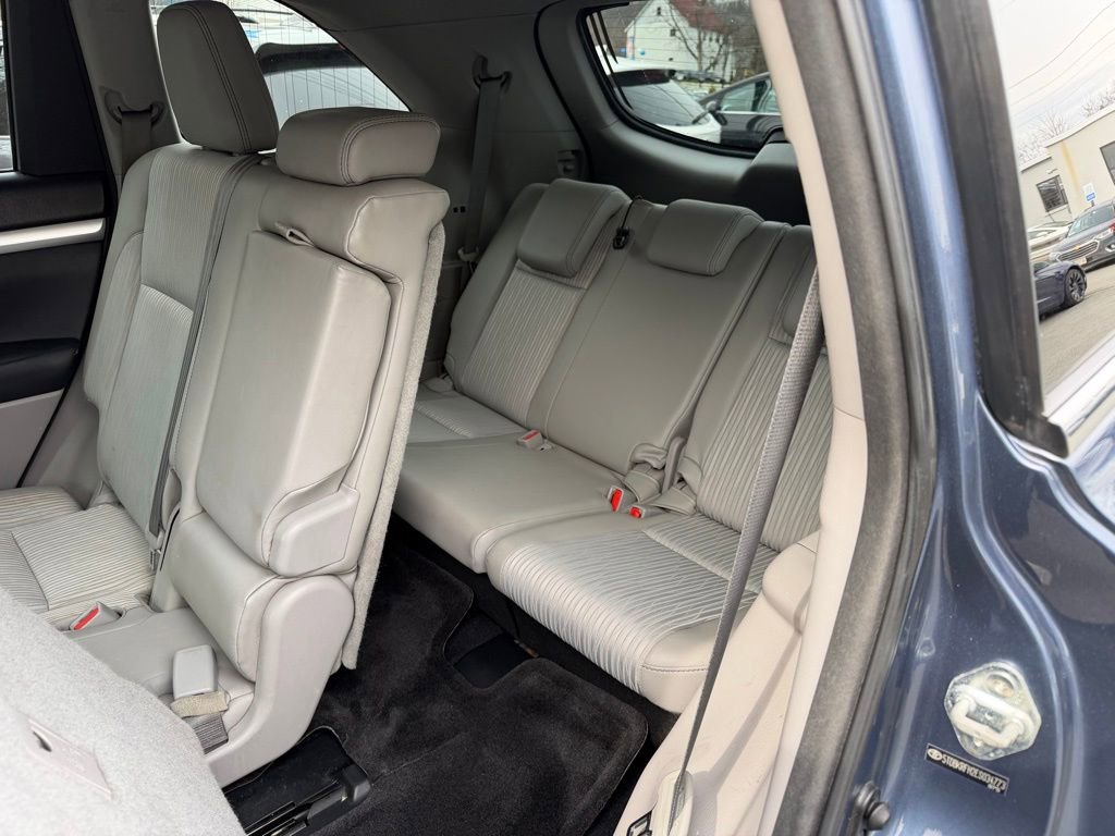 Used 2014 Toyota Highlander Plus image 30
