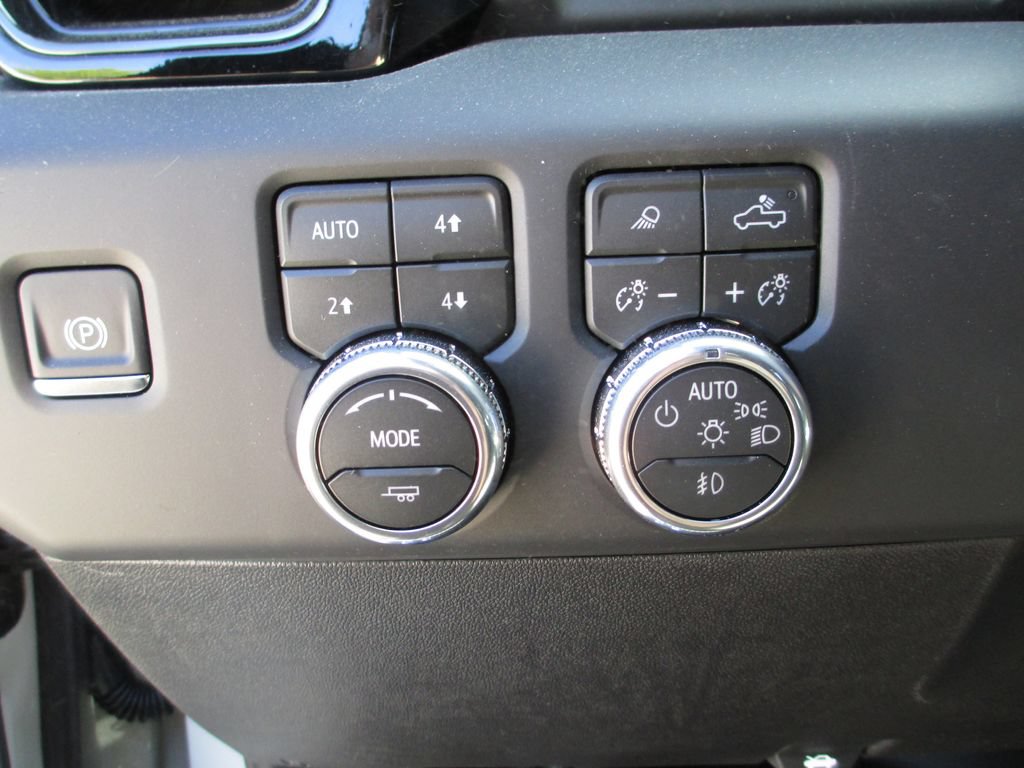 New 2026 GMC Sierra 2500 AT4 w/ AT4 Premium Plus Package AWD/4WD image 18