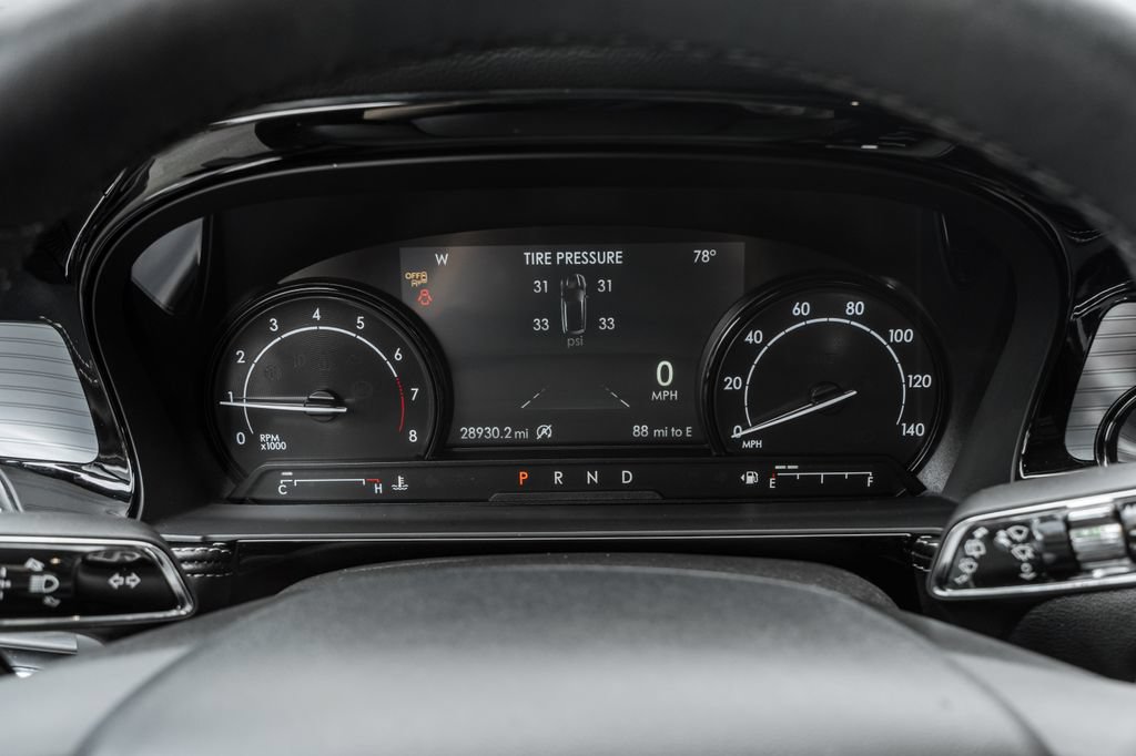 Used 2022 Lincoln Corsair AWD w/ Equipment Group 101A image 15