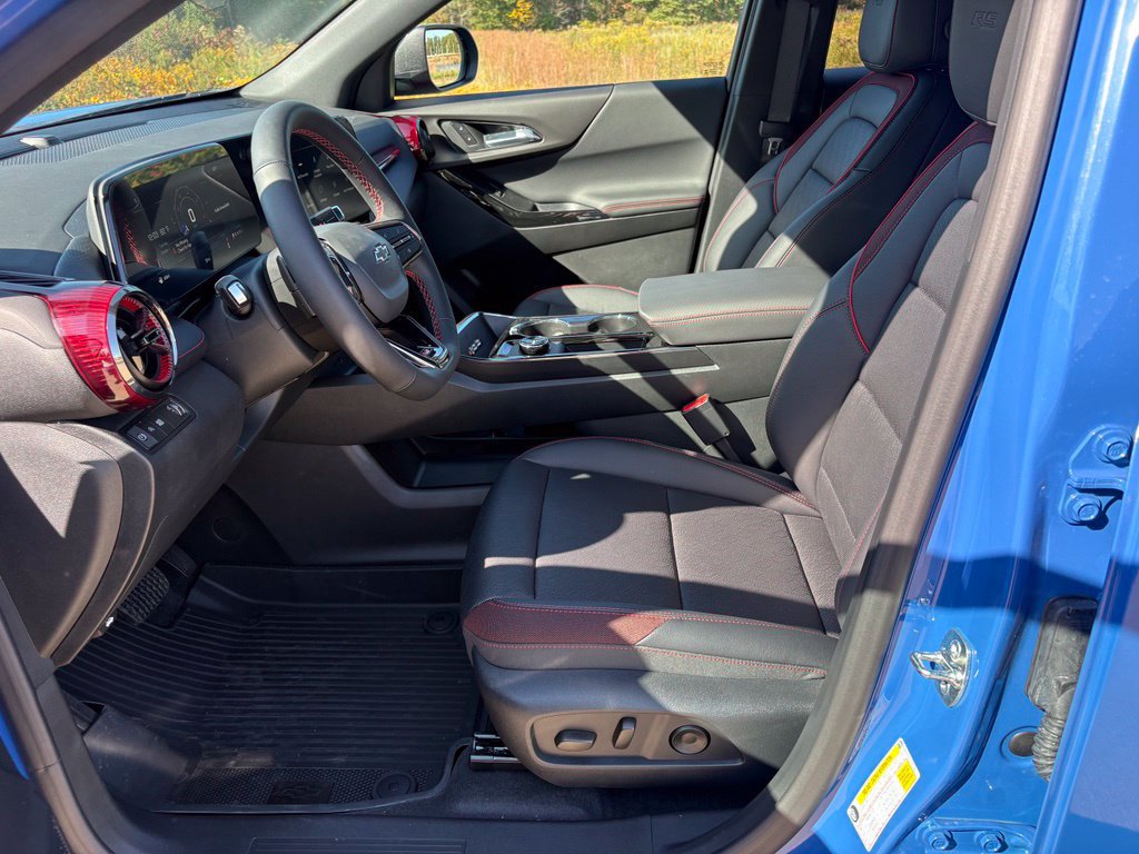 New 2027 Chevrolet Equinox RS FWD image 17