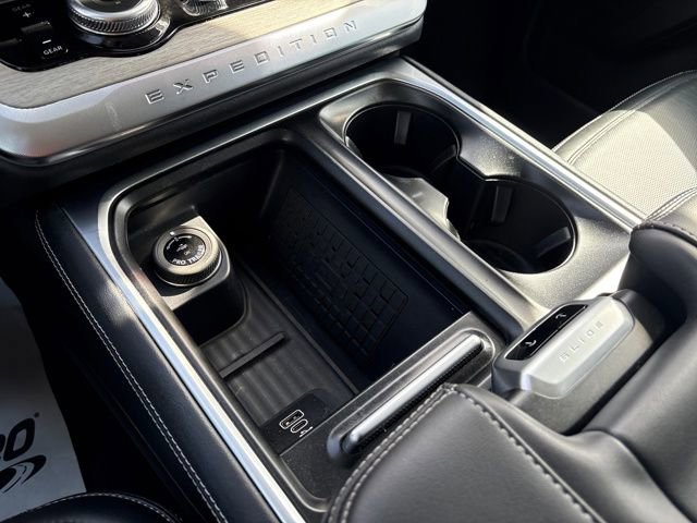 Used 2025 Ford Expedition Max Platinum image 22