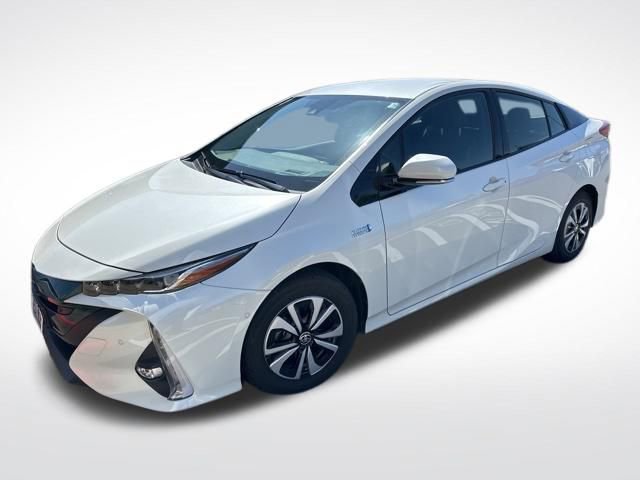 Used 2017 Toyota Prius Prime Advanced w/ Preferred Accessory Package FWD image 7