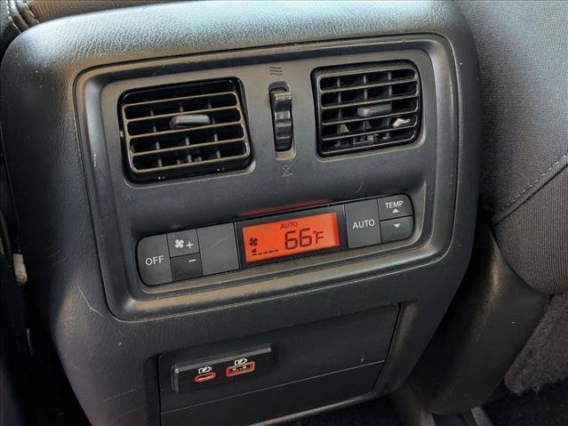 Used 2019 Nissan Pathfinder S image 16