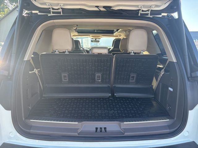 Certified 2024 Lincoln Navigator Reserve image 8