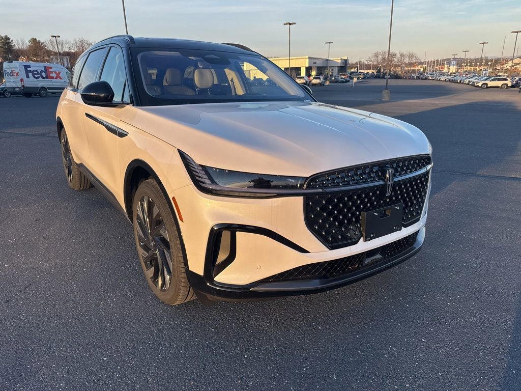 New 2026 Lincoln Nautilus Reserve w/ Jet Appearance Package image 7