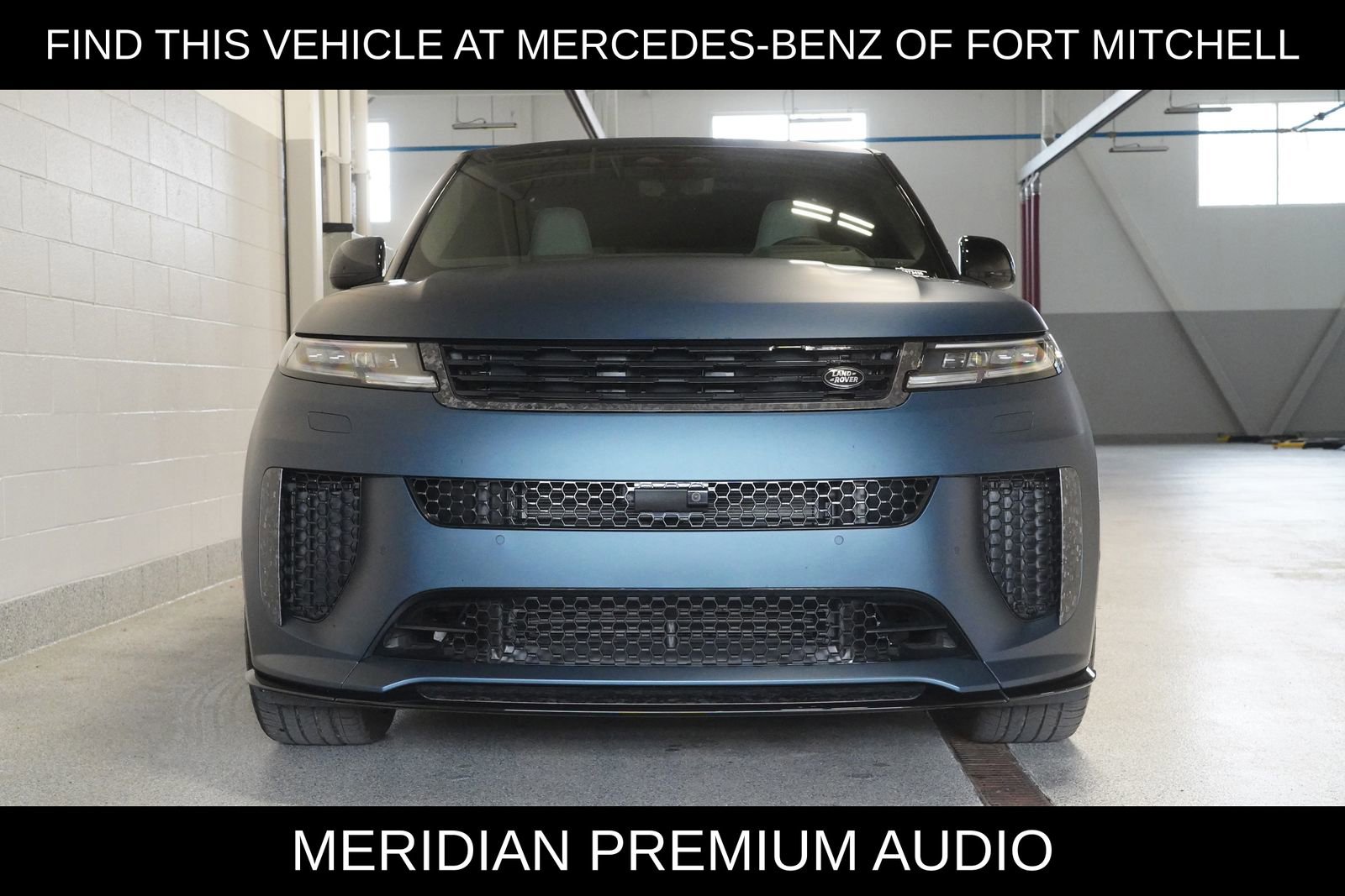 Used 2025 Land Rover Range Rover Sport SV Edition Two image 2