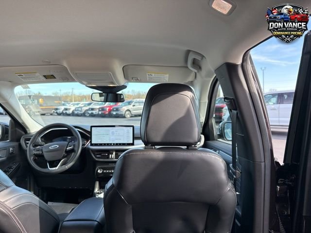 Certified 2023 Ford Escape Platinum image 32