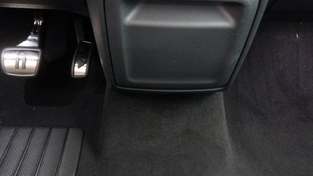 New 2025 Volkswagen ID. Buzz Pro S RWD image 17