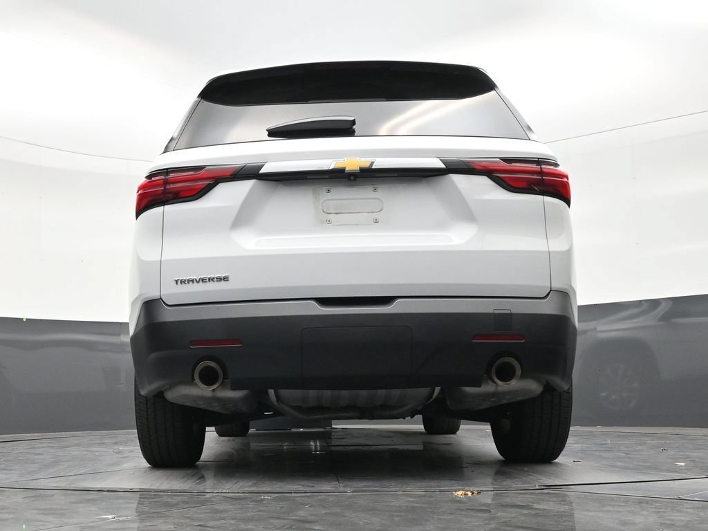 Used 2023 Chevrolet Traverse LS FWD image 22