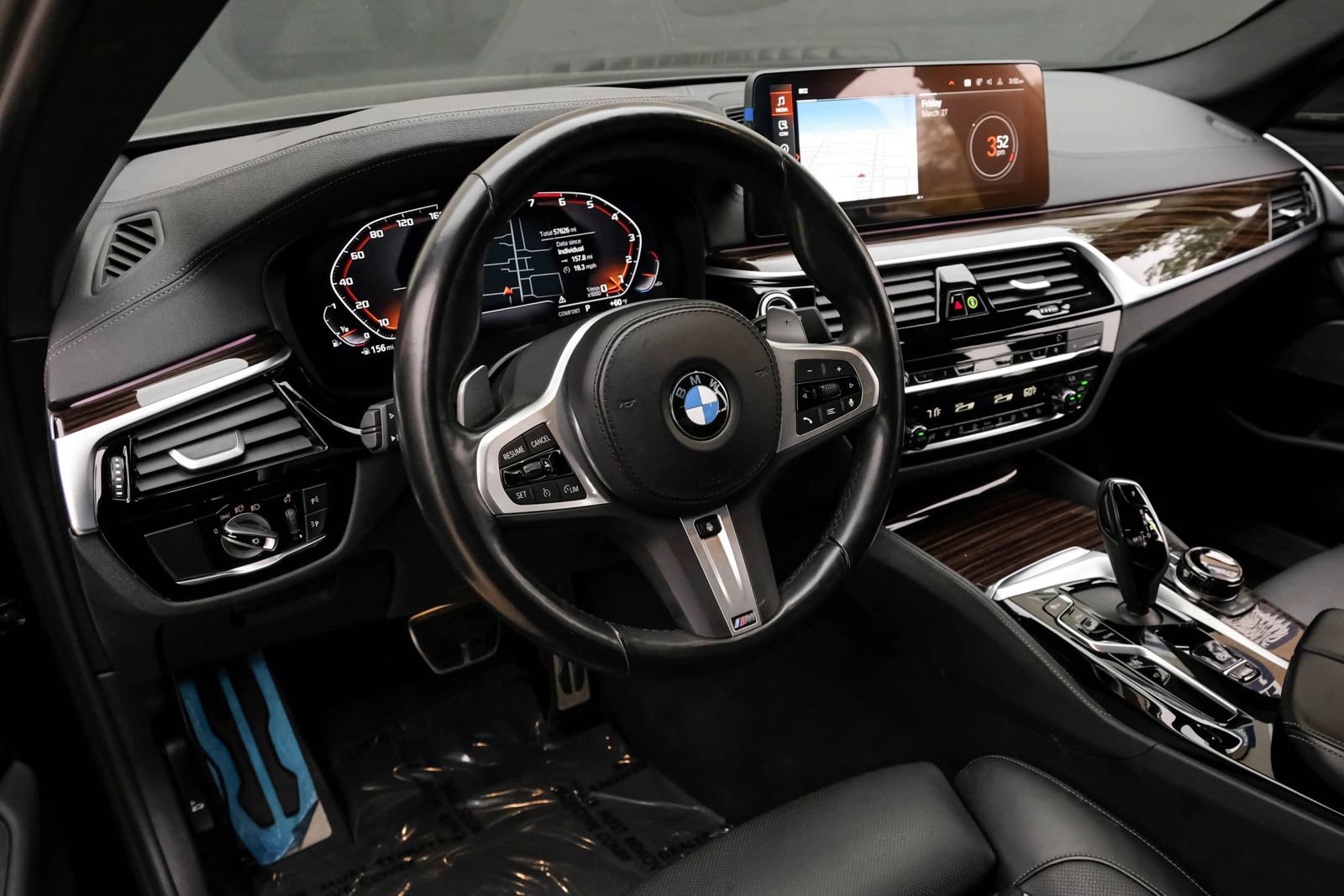 Used 2023 BMW M550i xDrive w/ Executive Package AWD/4WD image 2