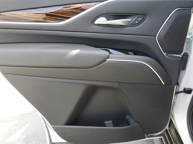 Certified 2024 Cadillac Escalade Luxury RWD image 36