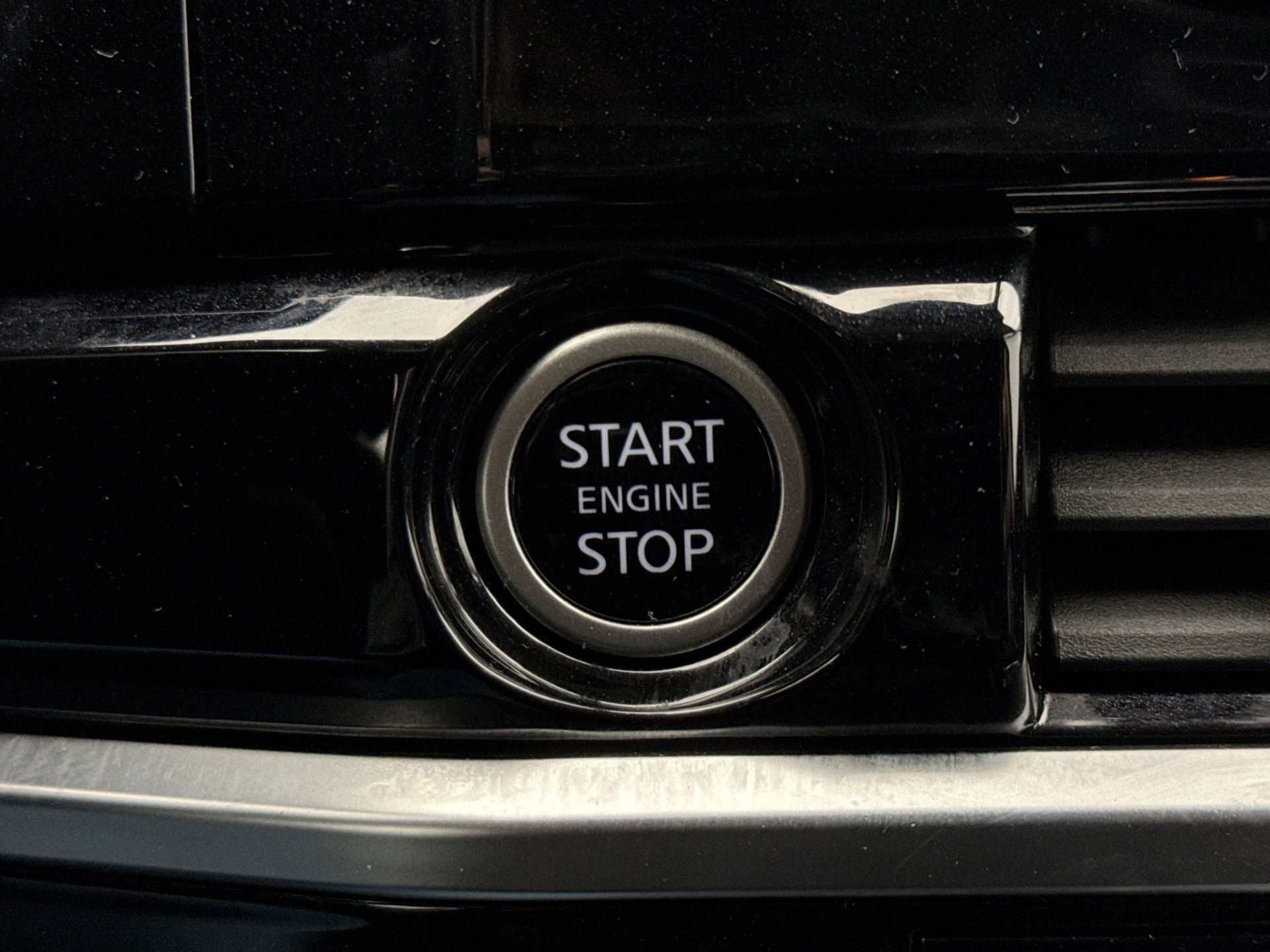 Used 2023 Nissan Pathfinder SL image 22