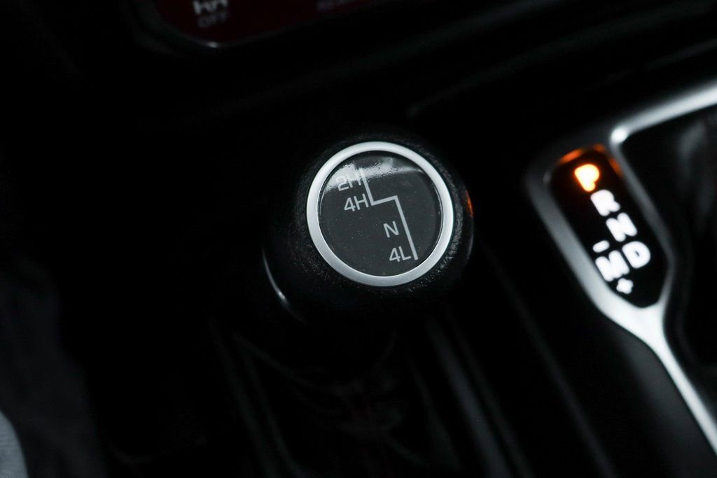 Used 2018 Jeep Wrangler Unlimited Rubicon image 39