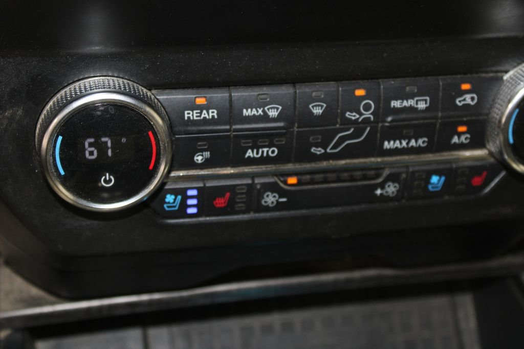 Used 2019 Ford Expedition Max Limited image 27