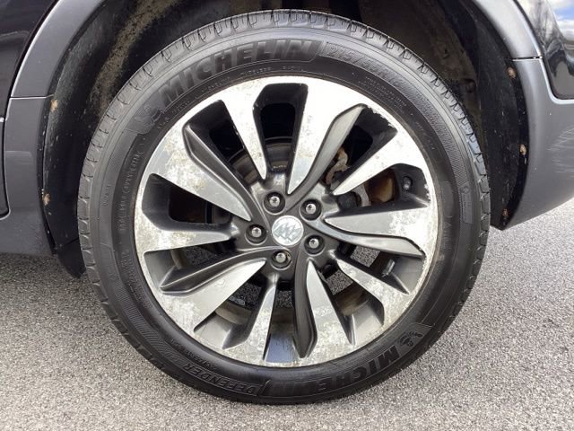Used 2017 Buick Encore Essence FWD image 23