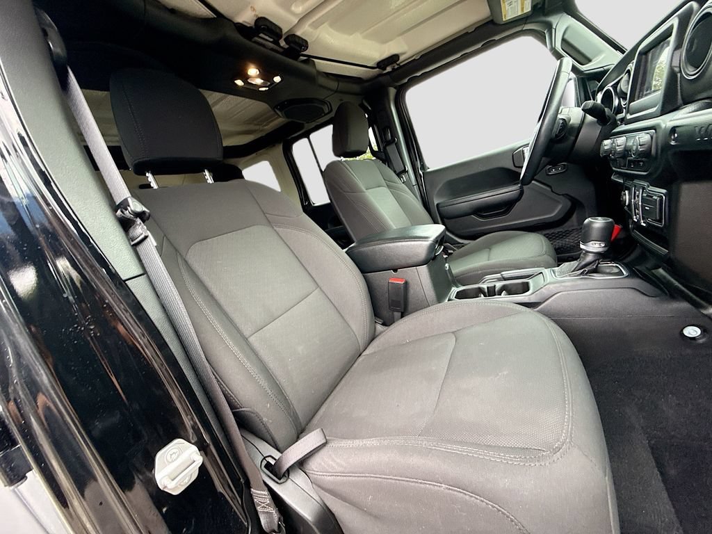 Used 2023 Jeep Wrangler Unlimited w/ Cold Weather Group AWD/4WD image 33