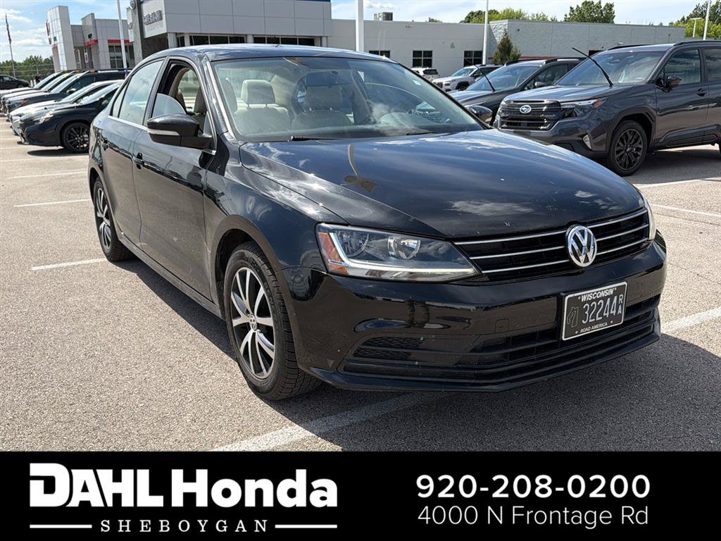 Used 2017 Volkswagen Jetta SE FWD image 1