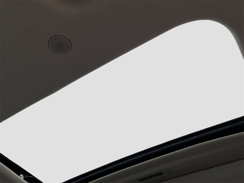 Used 2024 Hyundai Venue SEL image 22