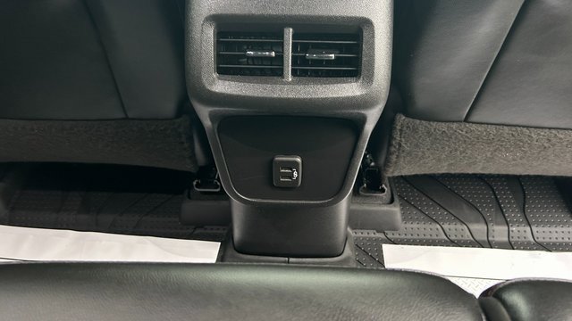 Certified 2022 Chevrolet Equinox RS w/ LPO, Floor Liner Package image 57