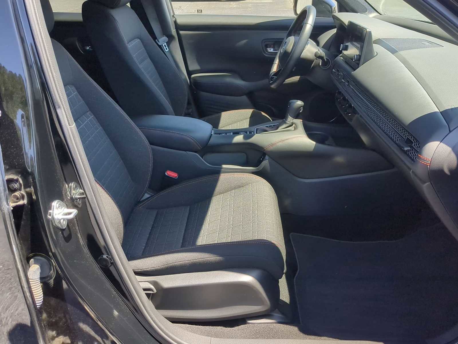 Used 2025 Honda HR-V Sport image 25