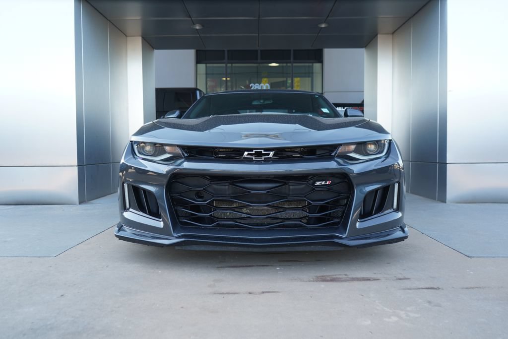 Used 2018 Chevrolet Camaro ZL1 RWD image 4