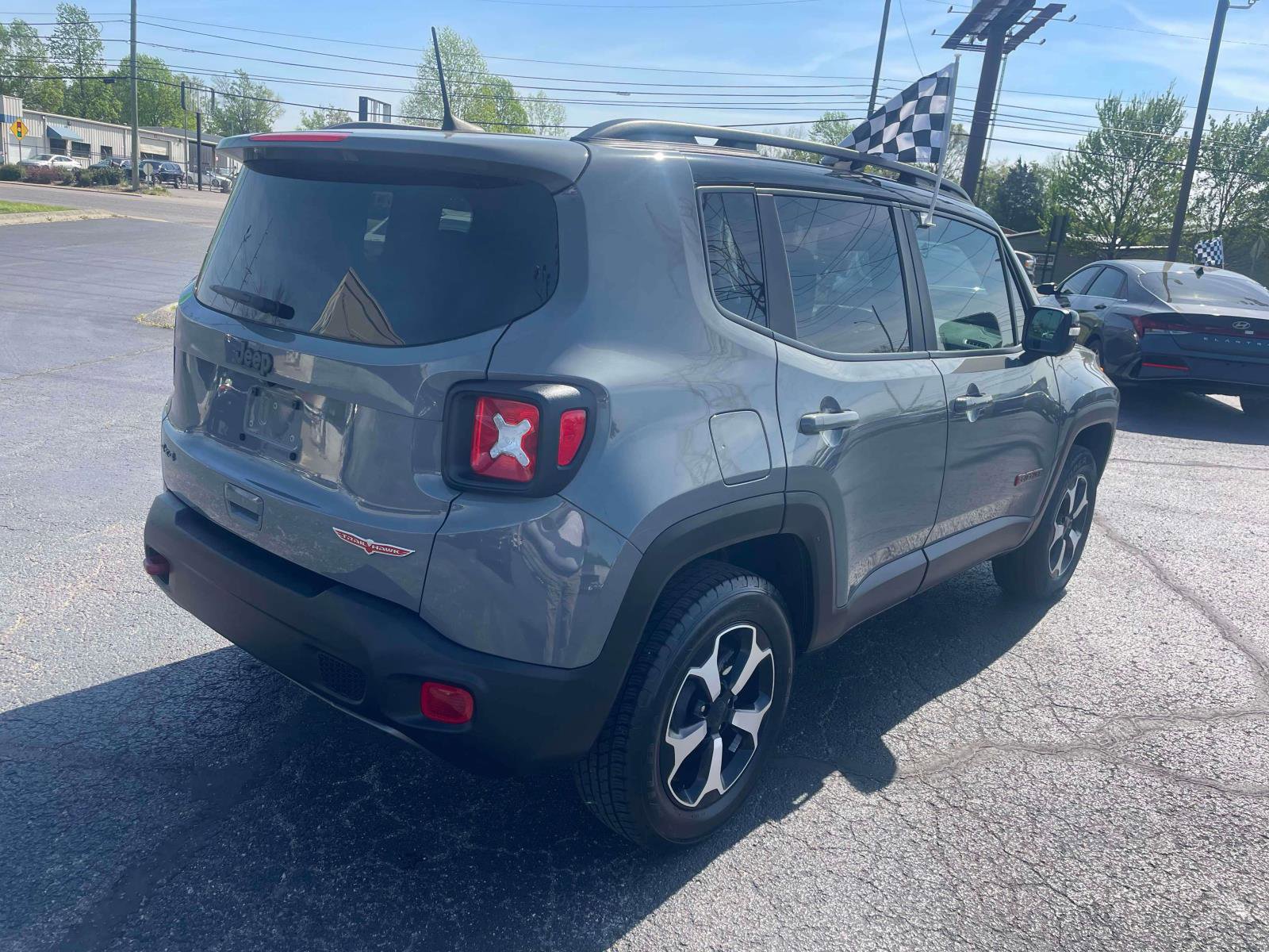 Used 2022 Jeep Renegade Trailhawk AWD/4WD image 4