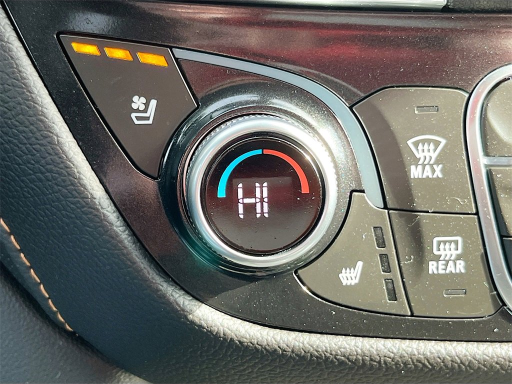 Used 2024 Chevrolet Equinox Premier image 21