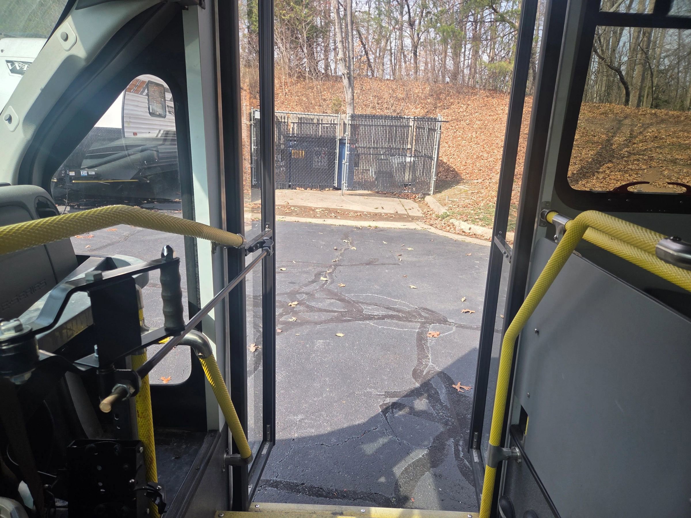 Used 2014 Ford E-350 and Econoline 350 Super Duty image 10